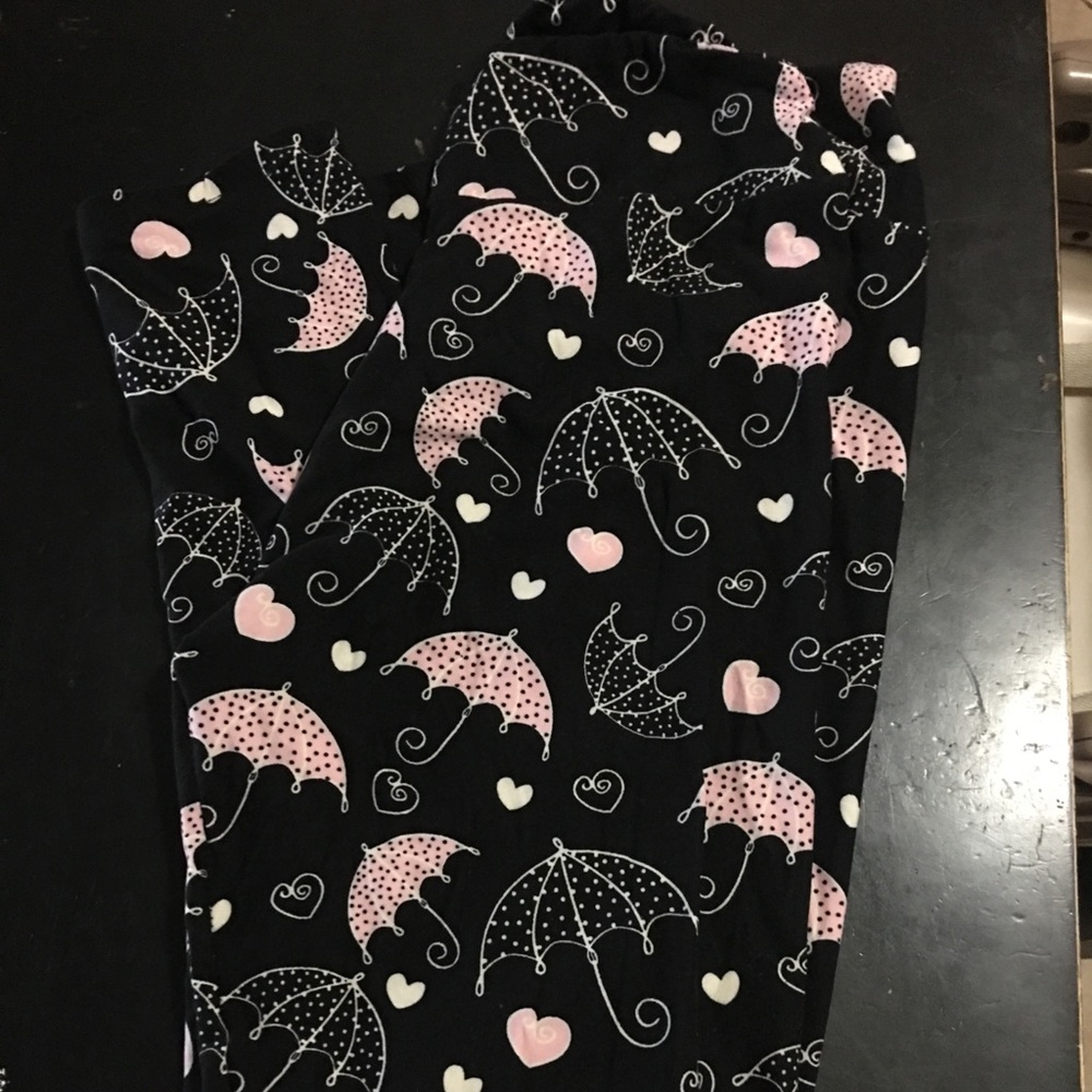 Lularoe like leggings! Super cute umbrellas! OS